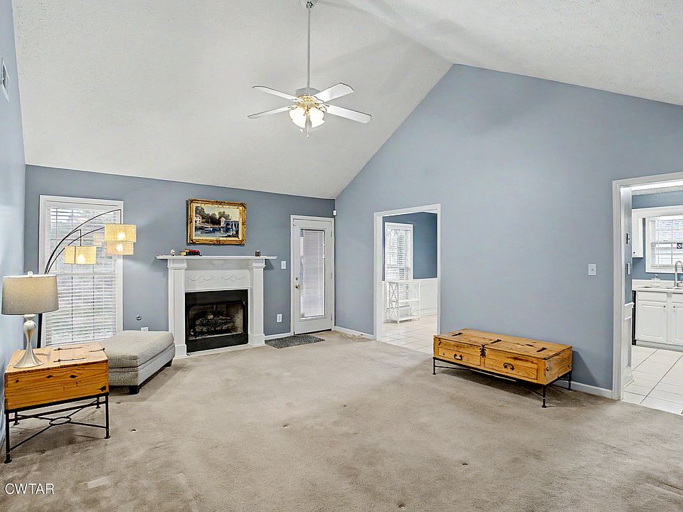 1st image of 119 Bent Oaks Dr