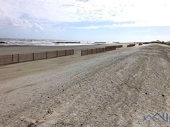 3rd image of 1702 Highway 1