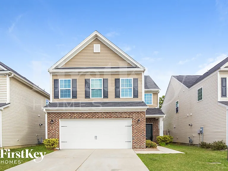 445 Whispering Breeze Ln — Photo 1