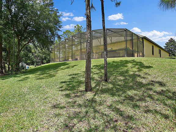 3rd image of 14214 Oakwood Cove Ln