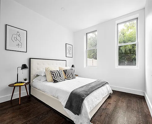 Sold by Compass | media 5