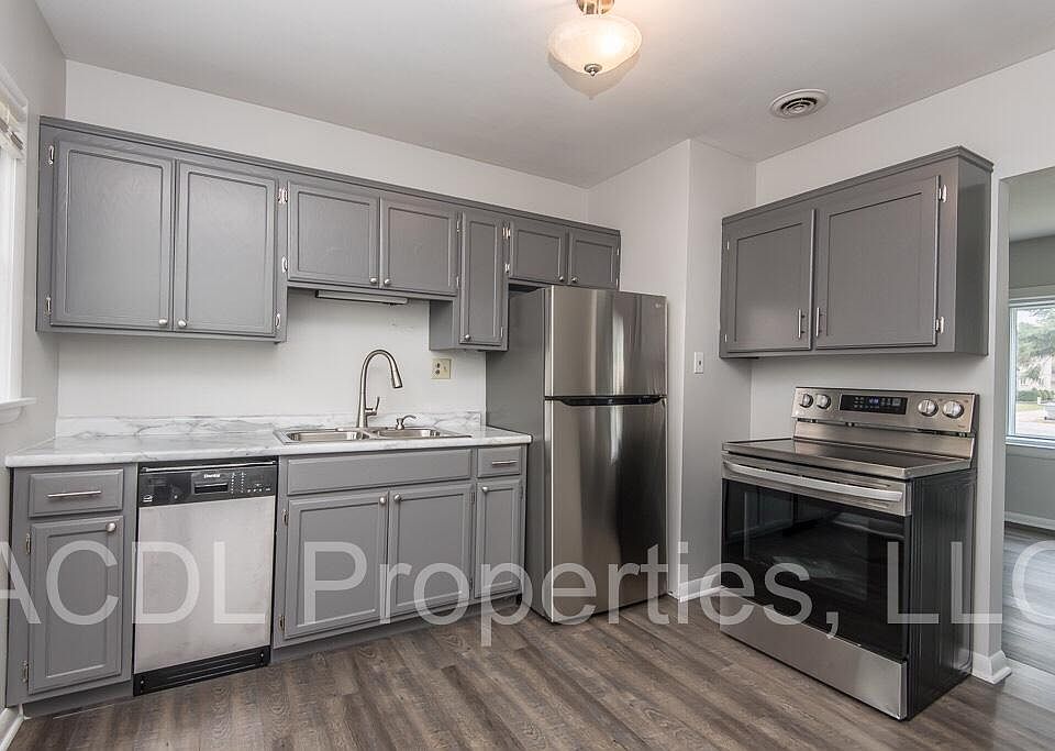 1st image of 4164 S Clement Ave