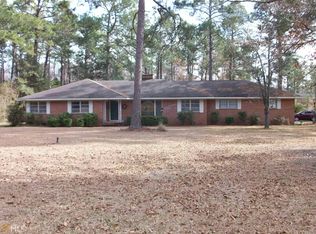 711 Oaklawn Dr, Swainsboro, GA 30401