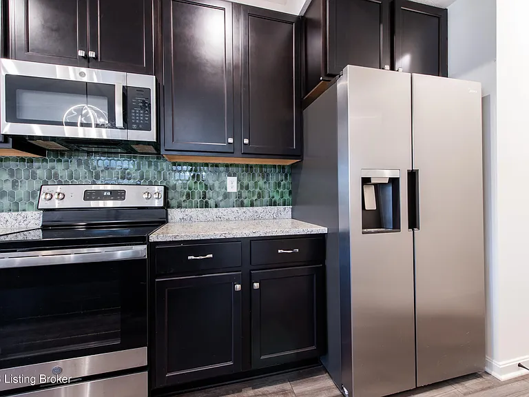 10029 Windcrest Farms Ln — Photo 15