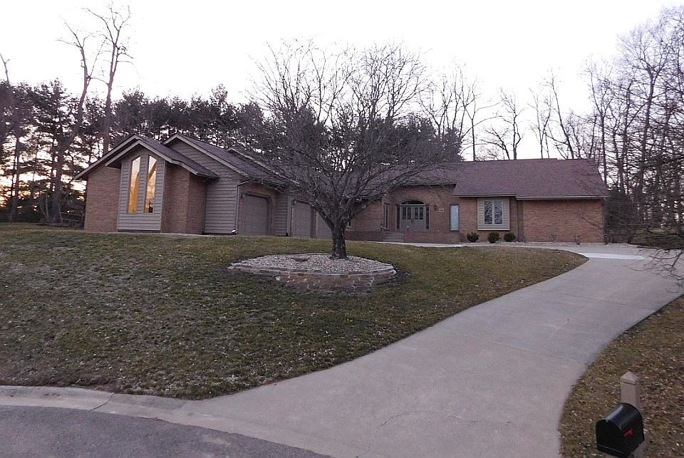 1st image of 1828 Carlyle Ct