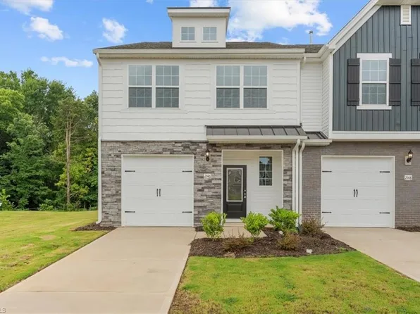 2118 Willow Glen Dr, Graham, NC 27253