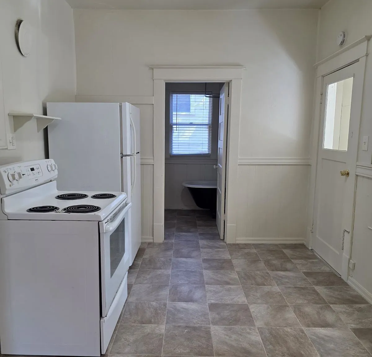 111 Junior Street - MH — Photo 4