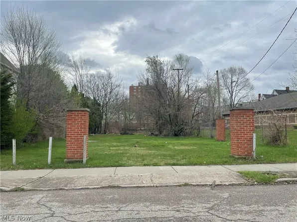 E 93rd St, Cleveland, OH 44106