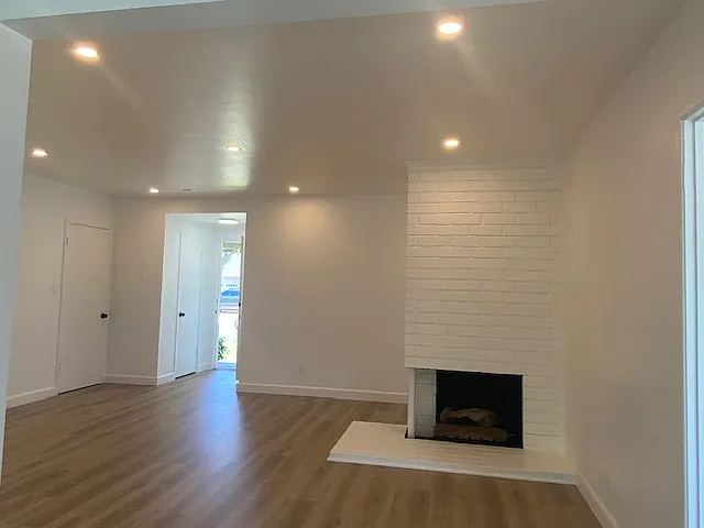 19218 Schoolcraft St — Photo 11