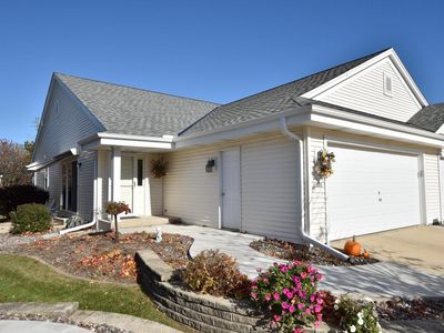 1875 Woodview CIRCLE, Port Washington, WI, 53074