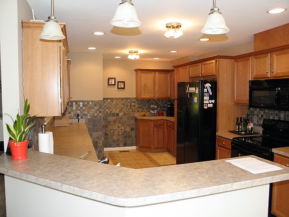 Lots of lighting in kitchen