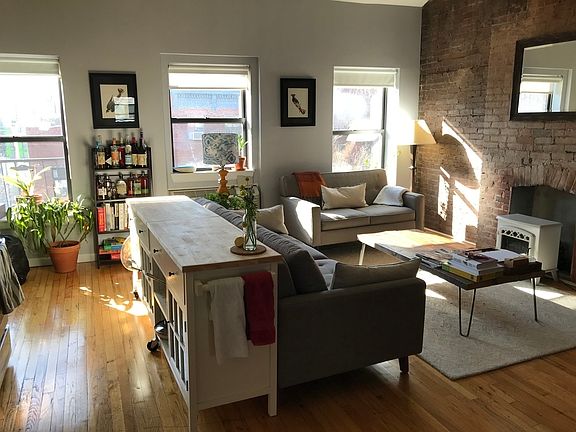 2nd image of 55 Bergen St APT 4