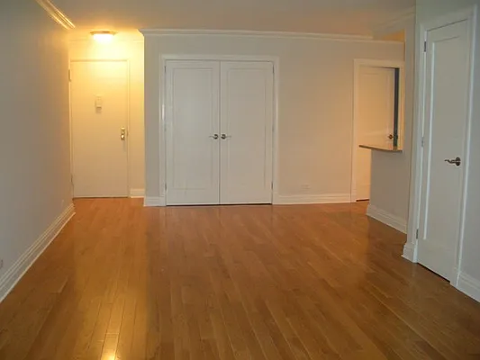 Rented by Stonehenge NYC LLC | media 13