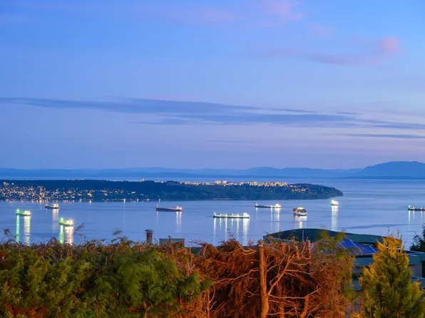 1346 Whitby Rd, West Vancouver, BC V7S 2N5