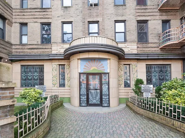 1120 Brighton Beach Avenue image 3 of 4