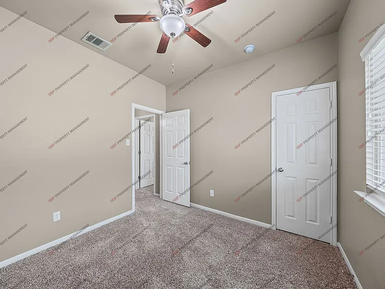 8012 Bridgepointe Dr — Photo 14