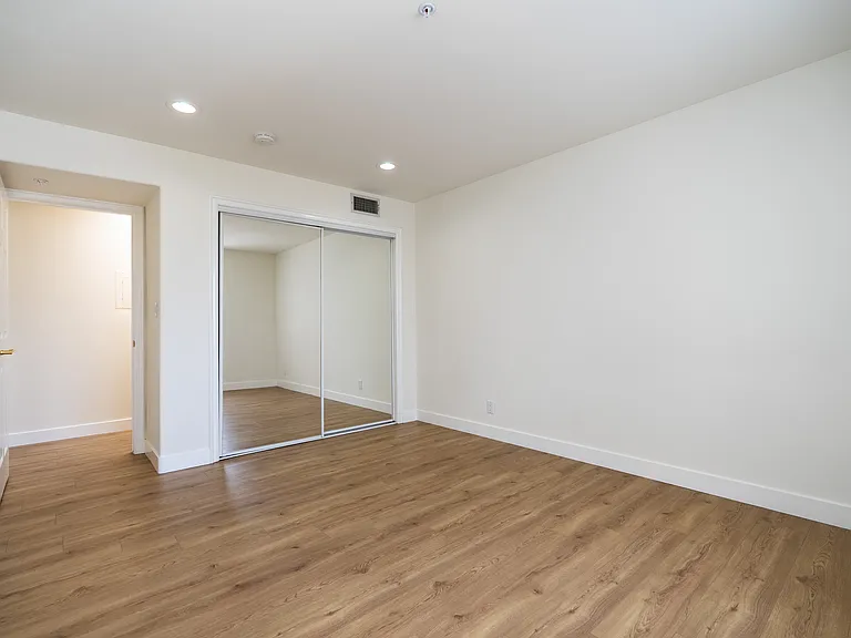 1758 N Alexandria Ave #1758.5 — Photo 38