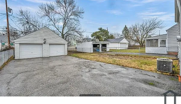 15313 Fernway Dr — Photo 19