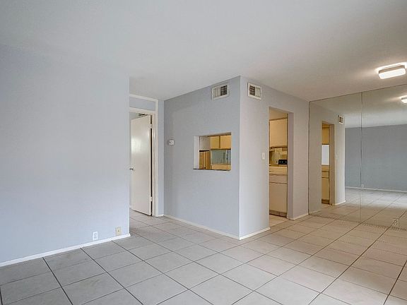 4th image of 3910 McDuffie St APT 10