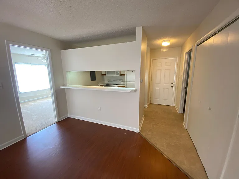 Lake Park Co-living Rooms — Photo 7