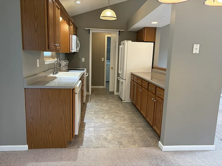 1721 E Telegraph Hill Rd — Photo 9