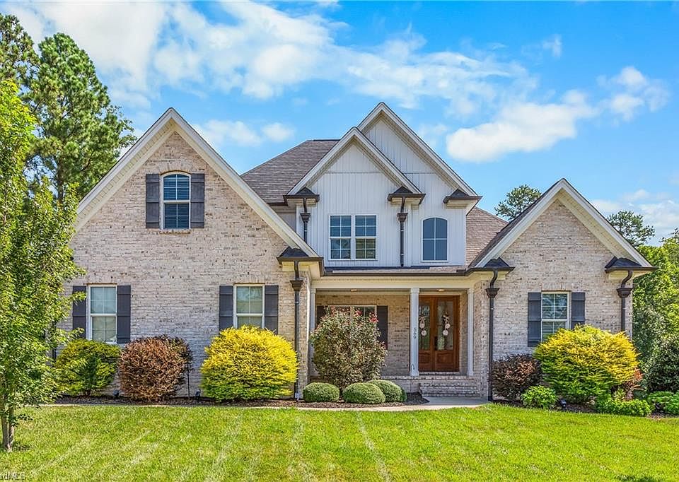 1st image of 569 Wentworth Dr