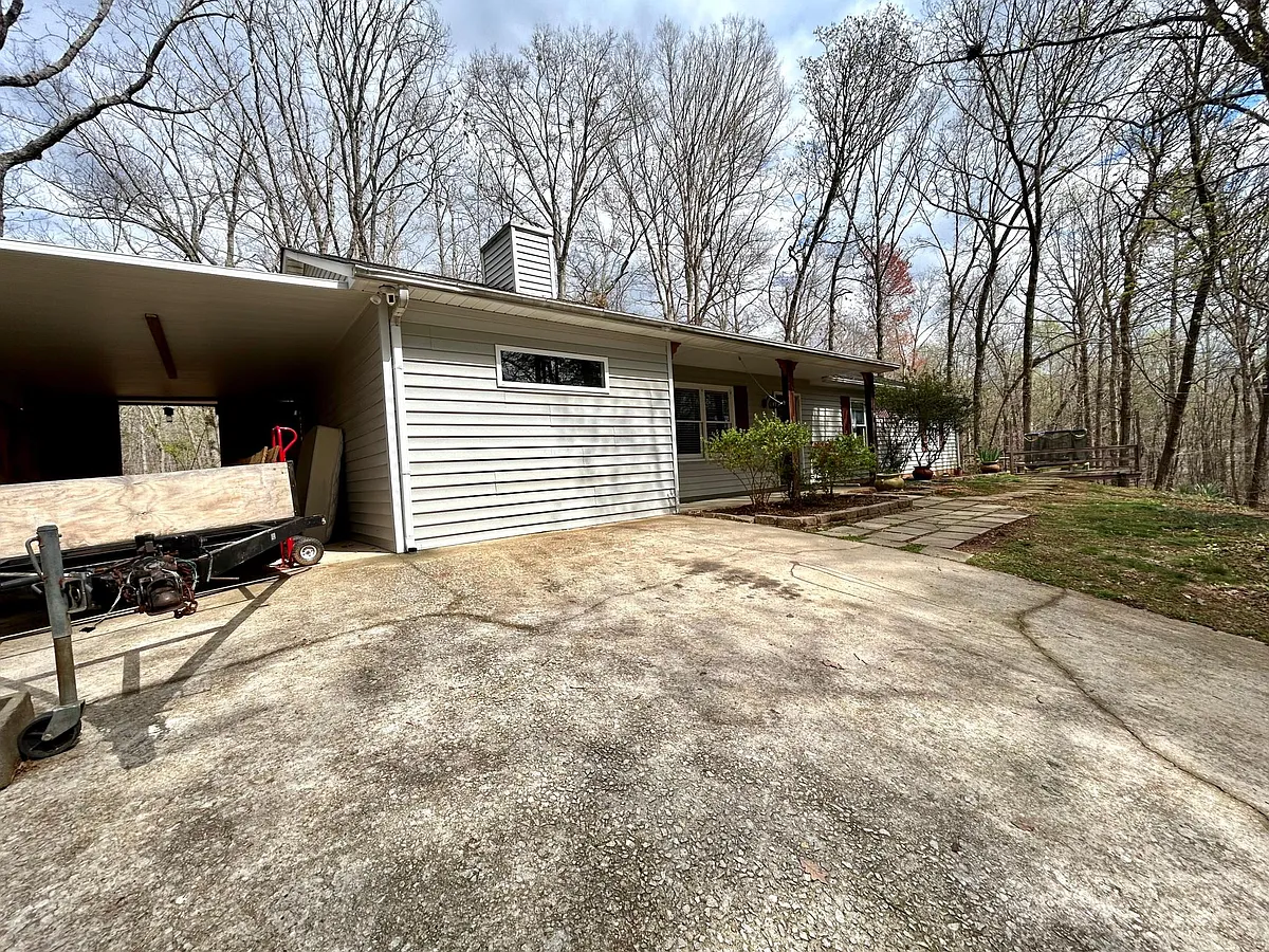 Building Photo - 3024 Mohawk Dr