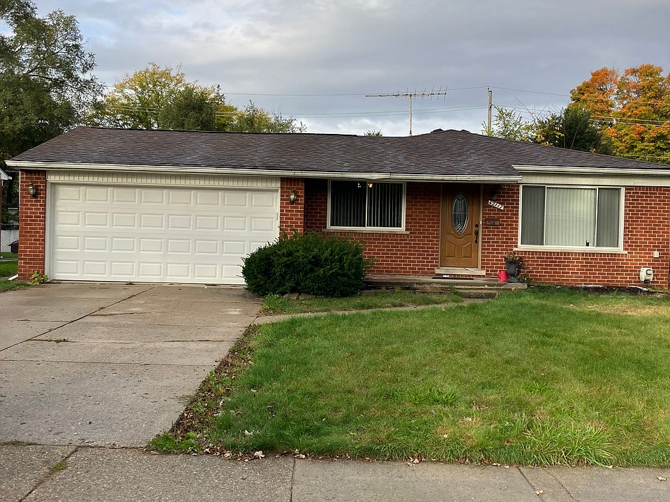 1st image of 42117 Montroy Dr