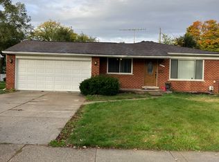 42117 Montroy Dr, Sterling Heights, MI 48313