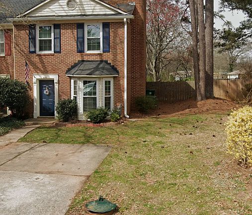 2nd image of 2990 Lexington Trace Dr SE