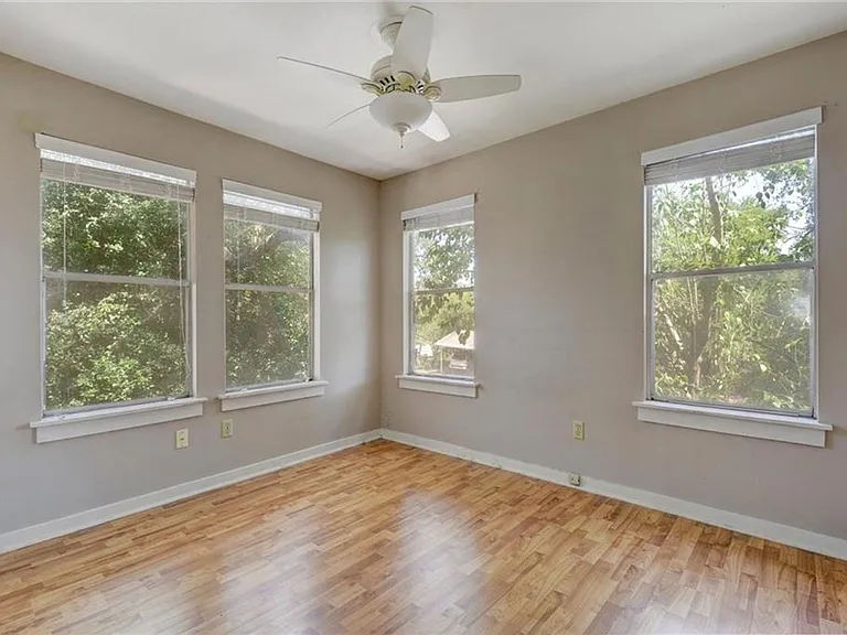 1305 Lorrain St #E — Photo 12