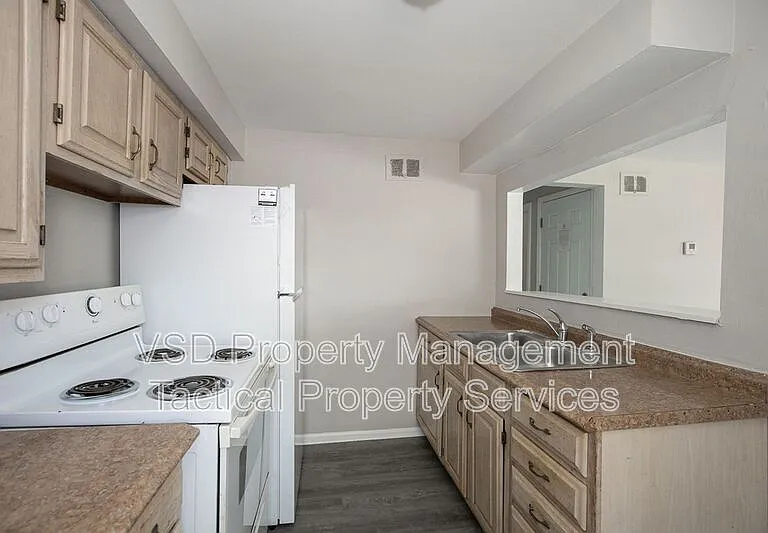 20131 Crystal Ave #UP — Photo 12