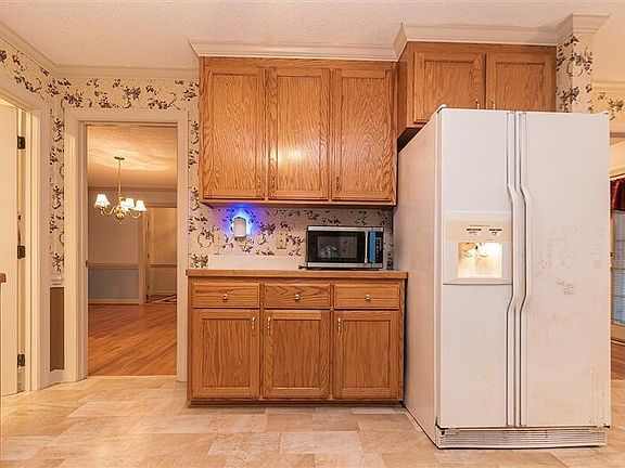 4th image of 9908 Huntwyck Dr