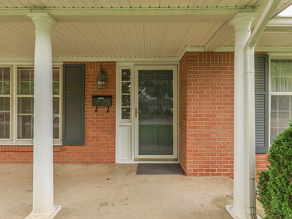 5th image of 700 Horton St