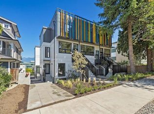 553 E 6th Ave, Vancouver, BC V5T1J9