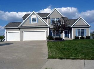 2 Cashel Dr, Bloomington, IL 61704