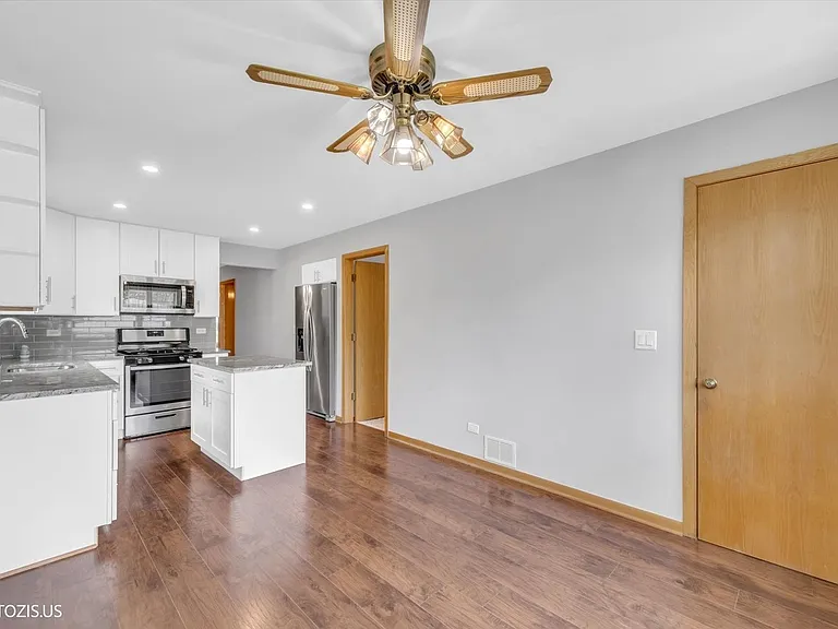 4043 N Wagner Ave — Photo 15