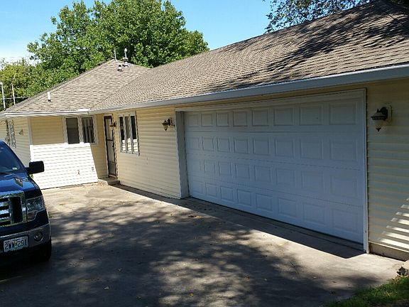 3rd image of 1302 Clay St