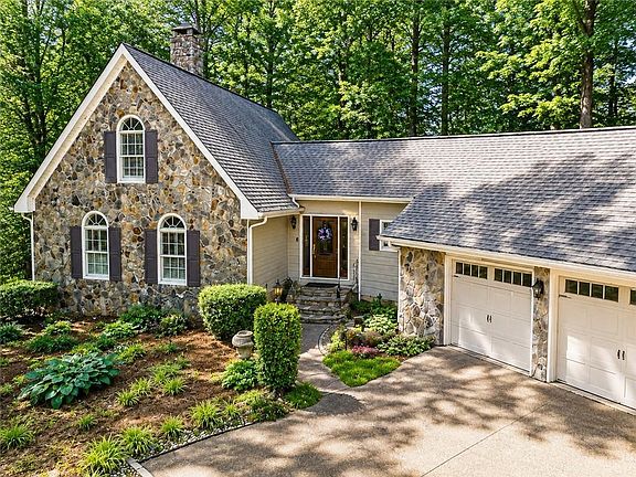 2nd image of 3078 Chapel Hill Rd