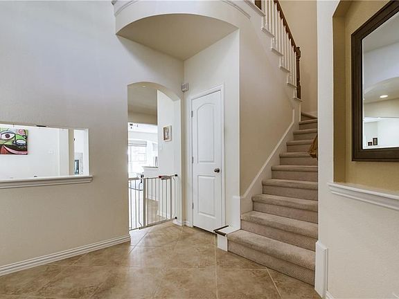 4th image of 104 Westminster Dr