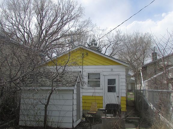 3rd image of 405 Scarth Street