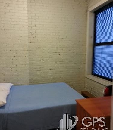 3rd image of 967 Columbus Ave APT 01