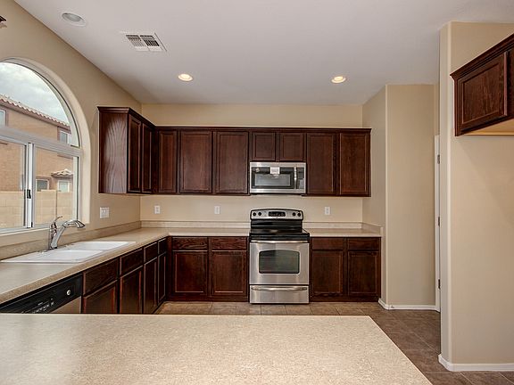 3rd image of 4834 W Donner Dr