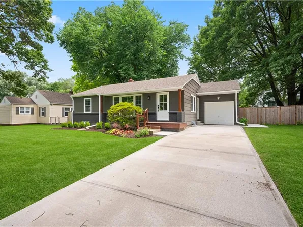 4607 W 59th St, Fairway, KS 66205