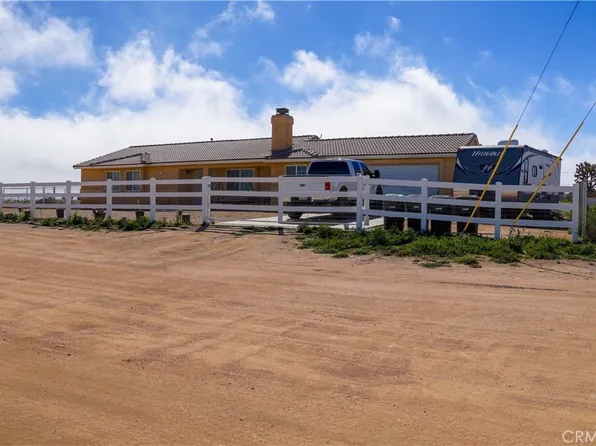 8877 Gorgonio Rd, Victorville, CA 92392