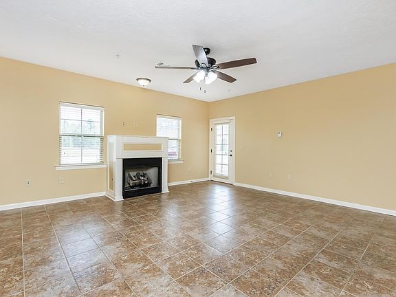 4th image of 20 Stonewater Creek Dr #89