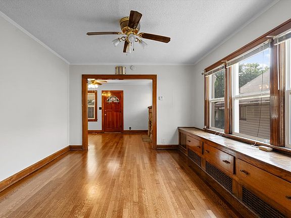3rd image of 2026 N 32nd St
