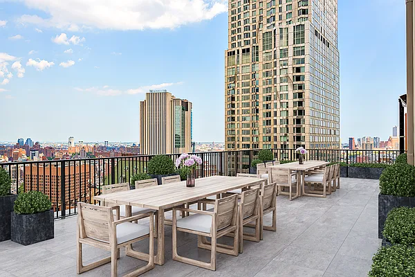 Sold by Compass | media 15