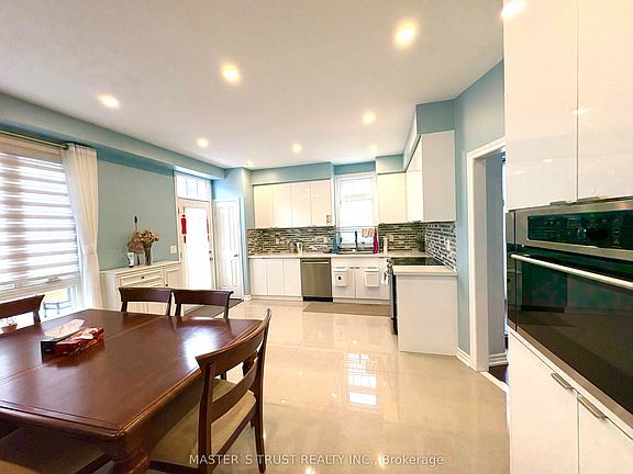 5th image of 55 Russell Hill Rd