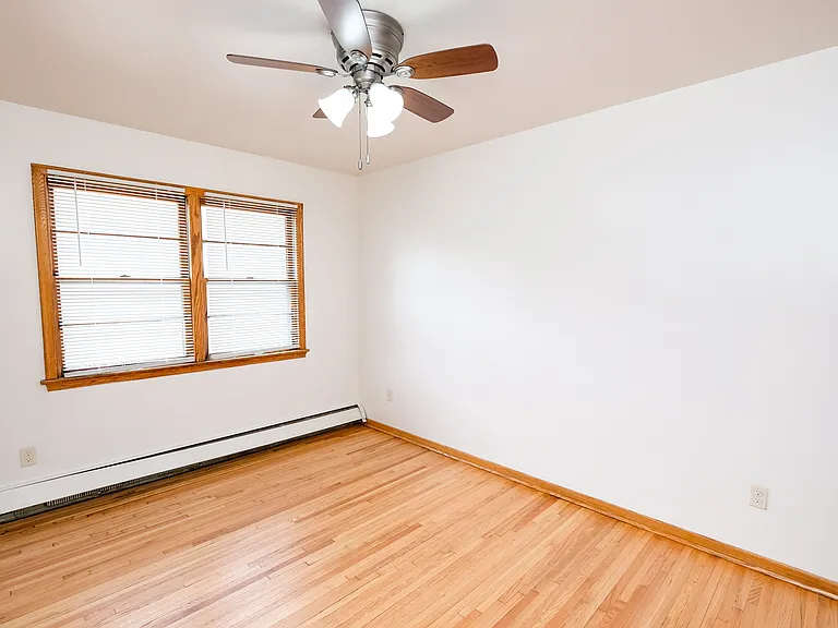 Tudor Terrace — Photo 10